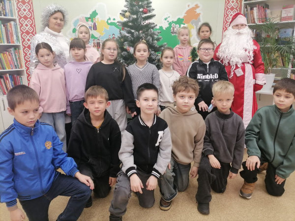 Новогоднее настроение в детской библиотеке