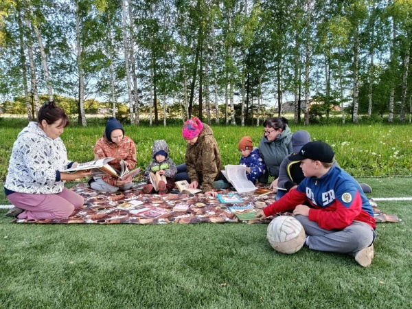 Посиделки на библиотечной поляне « Майские настроения в природе»