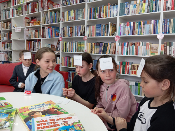 Литературная игра «Угадай героя» в Октябрьской сельской библиотеке