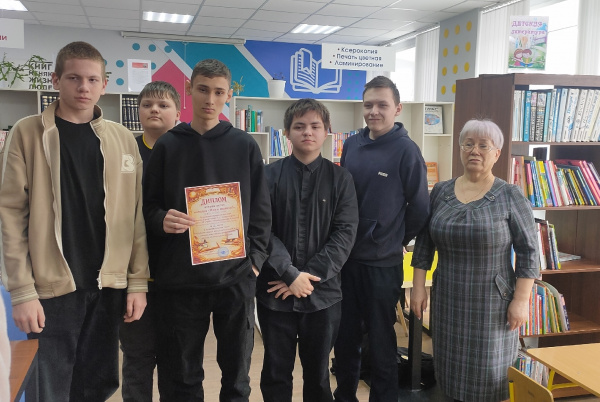 Республиканская интеллектуальная игра с элементами библиографического поиска «Следопыты знаний» (Центральная б-ка)