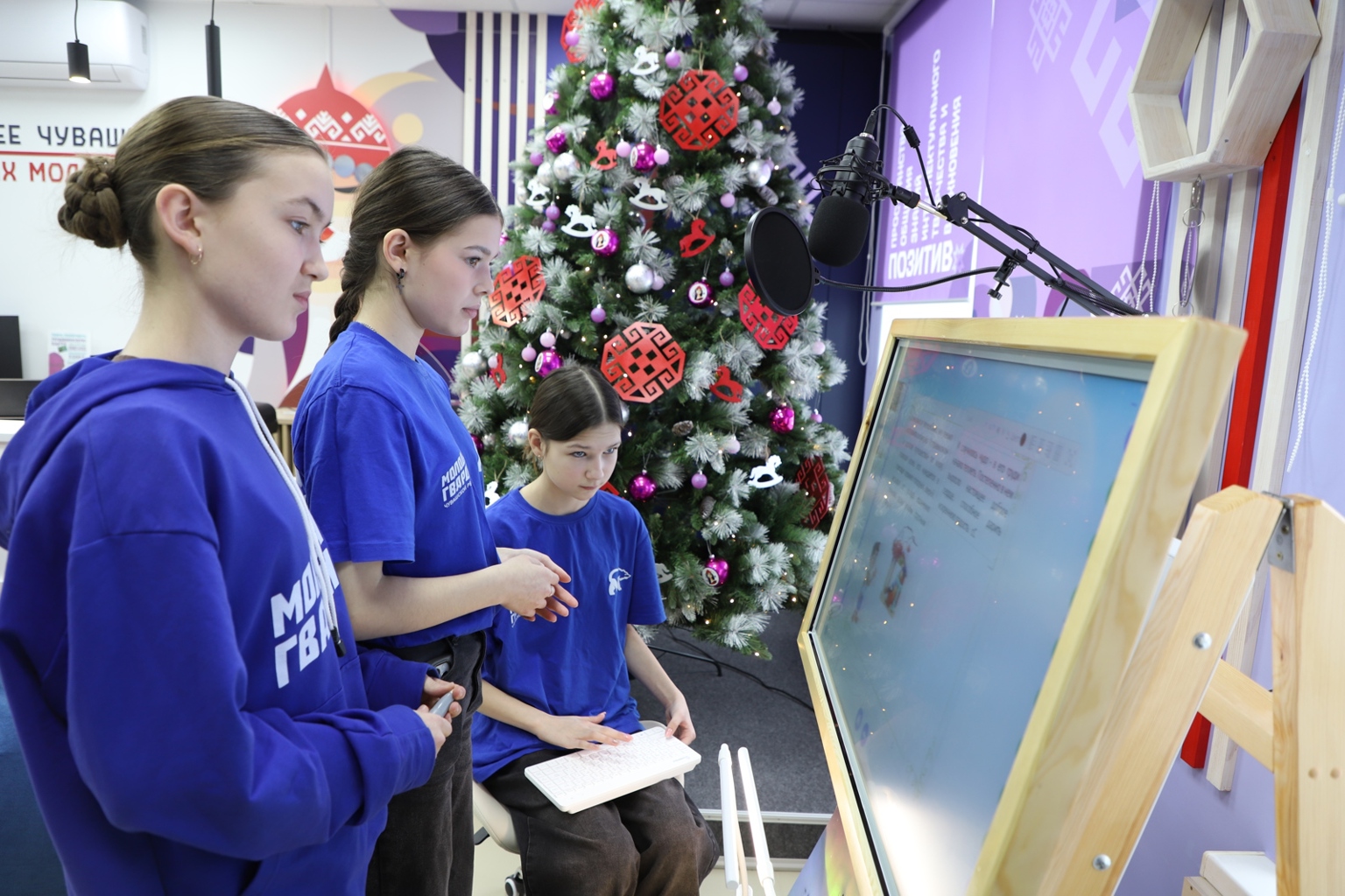 В преддверии Нового года открыли сразу три модельные библиотеки