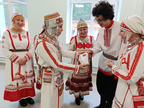 Язык орнамента: как чувашский костюм хранит память поколений