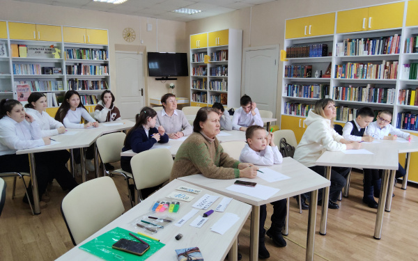 "Секреты Ребусов": обучающий час в Центральной библиотеке