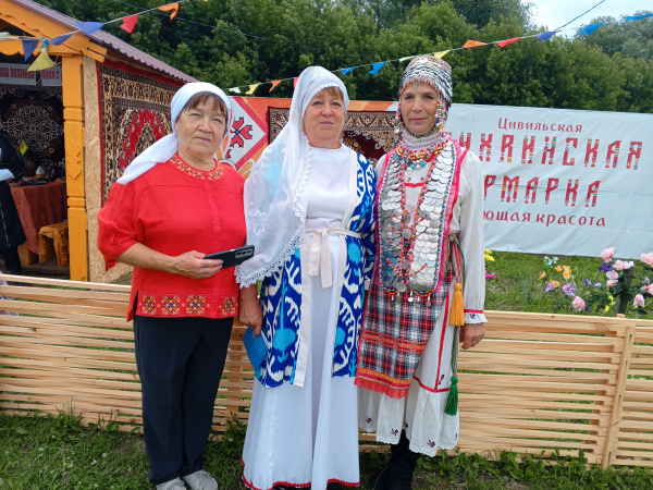 Поваркасинская сельская библиотека на Цивильской Тихвинской ярмарке