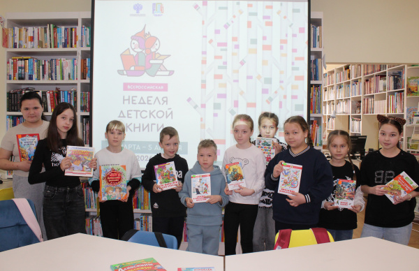 Ожившие герои любимых книг – чтение сказок с театрализацией в  Кшаушской сельской библиотеке