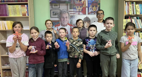 Древняя магия ожила на этномастер-классе «Собери свой оберег» в Алгазинской библиотеке