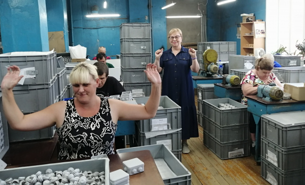 «На работу с удовольствием»: спецбиблиотека провела необычную психологическую разгрузку для сотрудников предприятия ВОС