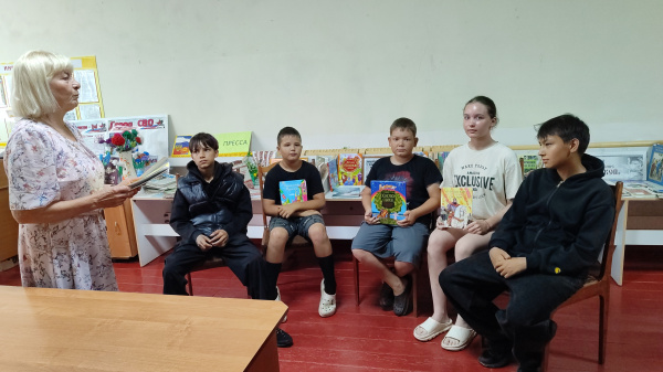Литературно-познавательный час «Малые народы большой страны» в Анаткасинской сельской библиотеке