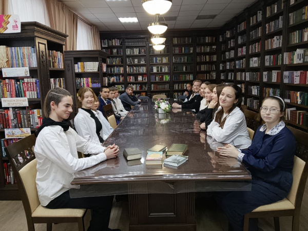 «Красота, живущая в стихах» в Центральной районной библиотеке