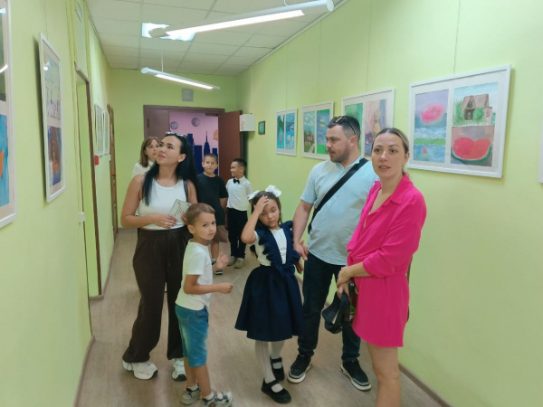 В День знаний семьи города Мариинский Посад отправились в увлекательное путешествие в мир книг.
