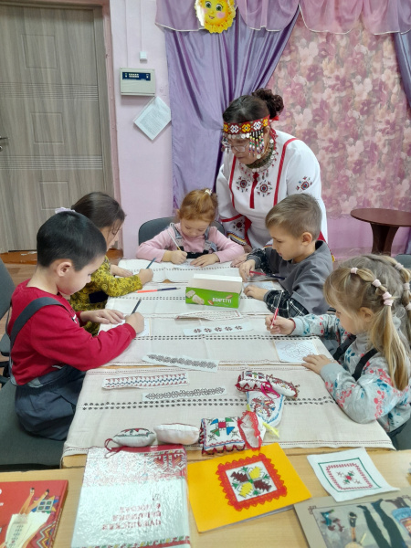 Краеведческий час «Асамлǎ чǎваш тĕрри»