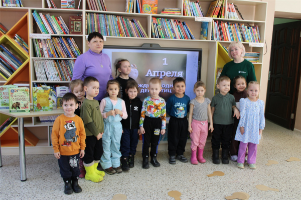 В Детской библиотеке состоялось информ-досье «Птички – симпатички»