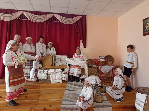 Праздник фольклора в Сюндюковской сельской библиотеке