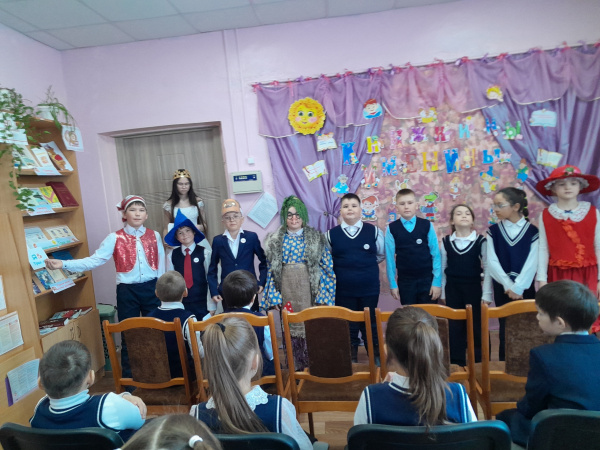 Открытие Недели Детской и юношеской книги "Праздник Почитаек"