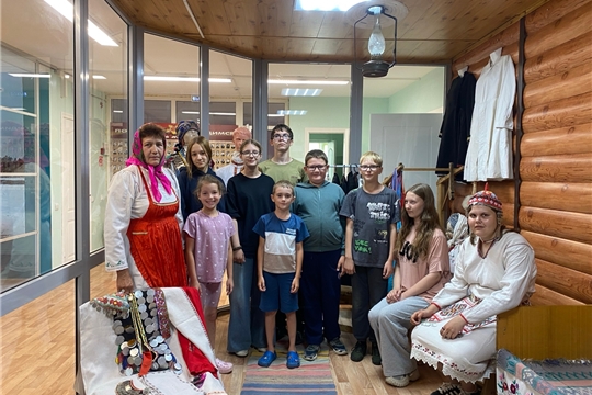 Краеведческий час «Бабушкин сундук» в Шумерлинской сельской библиотеке
