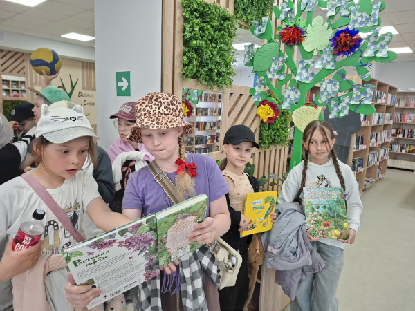 «Книжный гербарий»: открытие программы летних чтений