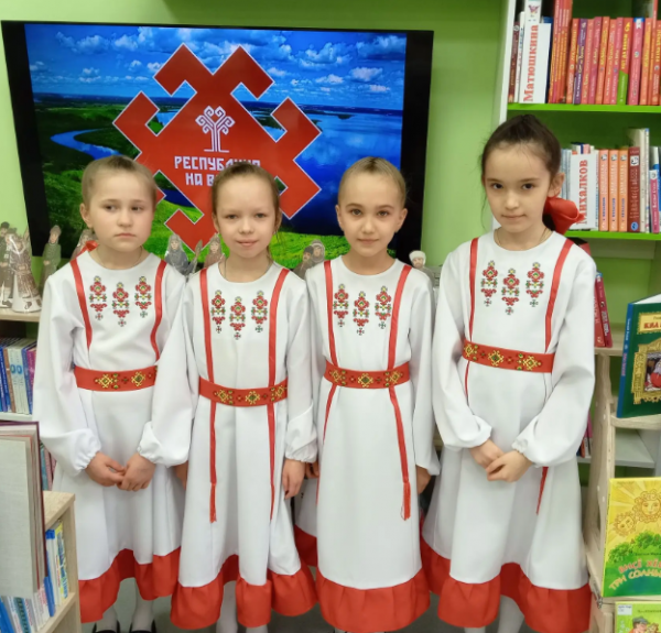 Фольклорный час «Родной язык, живое слово» в зале «Сила семьи»