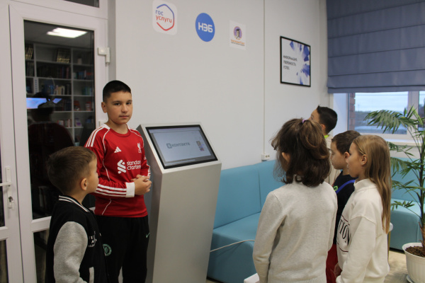 Знакомство-диалог «Социальные сети как базовый компонент современной молодёжной медиакультуры» в рамках молодёжного клуба «Сфера»